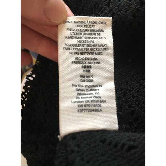 𝅺FREE People Black Floral Lace Size Small Ladies Halter Top Sleeveless Bu… - Picture 12 of 12